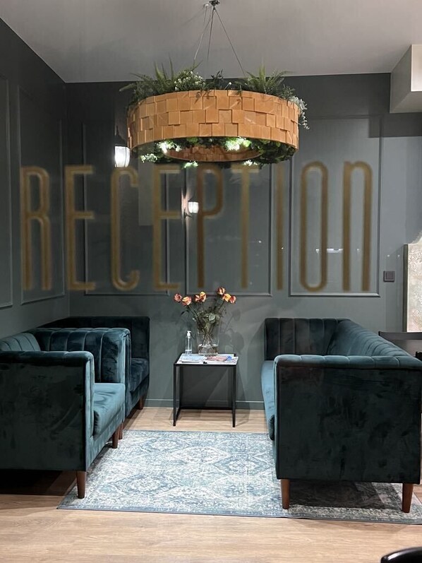 Lobby - Hotel des 4 Soleils (Aix-les-Bains)
