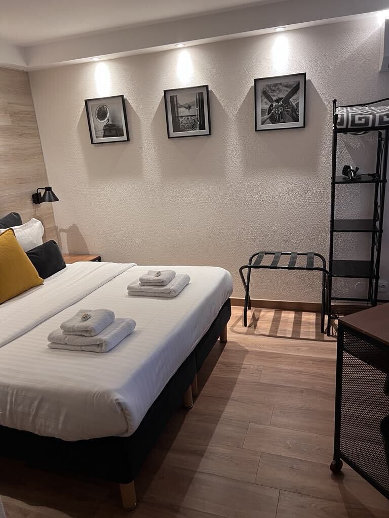 Superior Double Room, City View