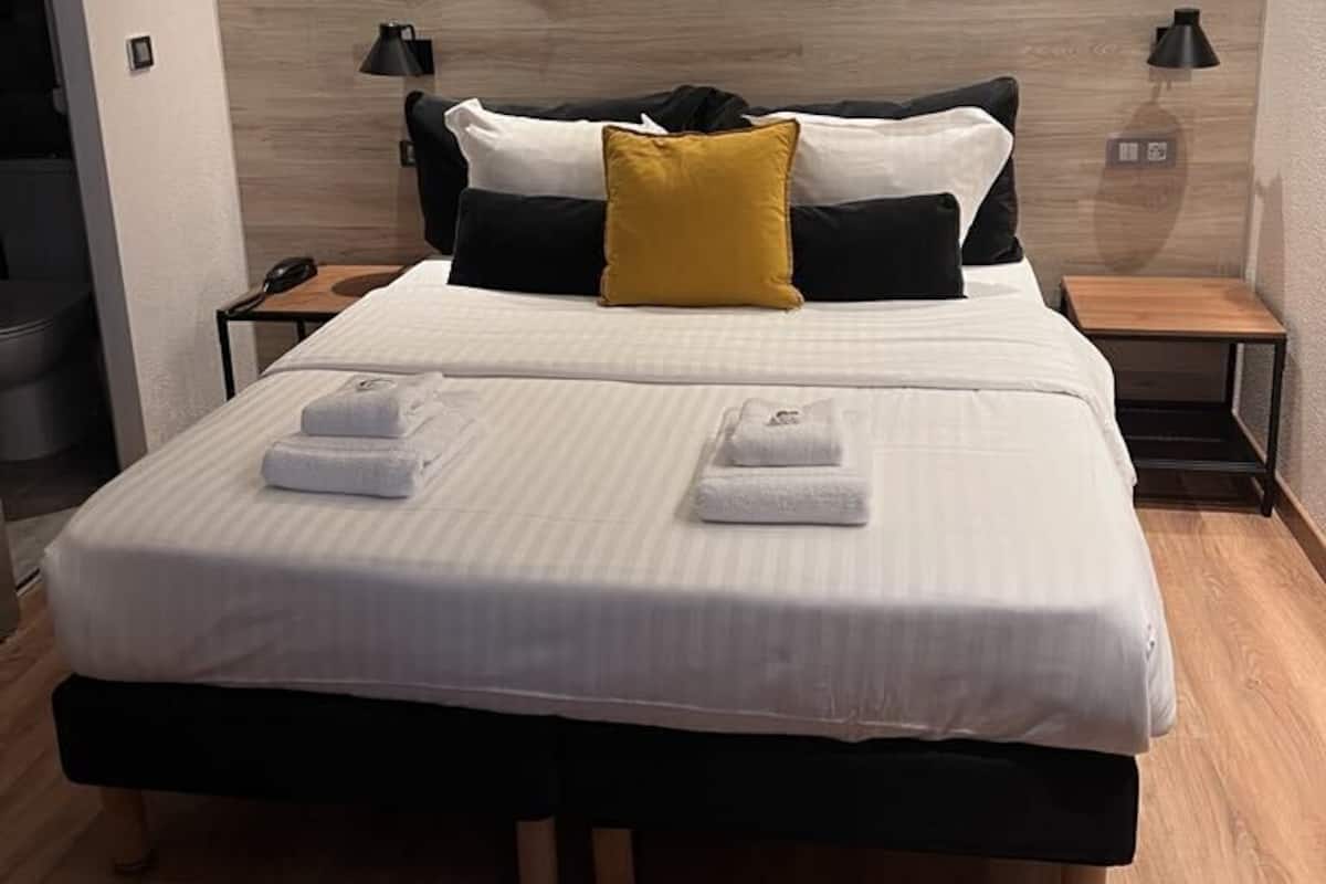 Superior Double Room, City View | In-room safe, desk, laptop workspace, free WiFi