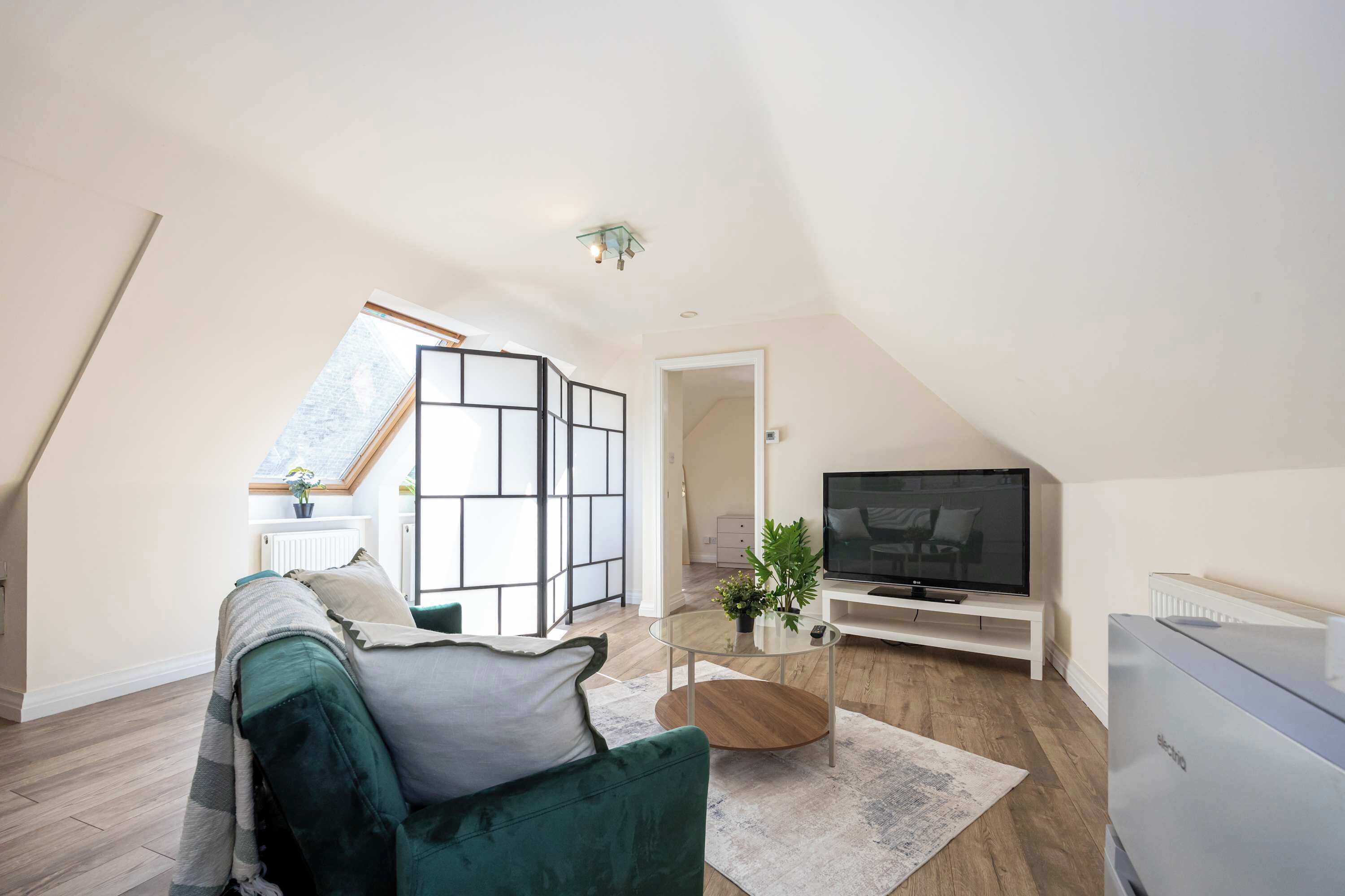 The Hale Loft | Free Parking Near Airport - Knutsford
