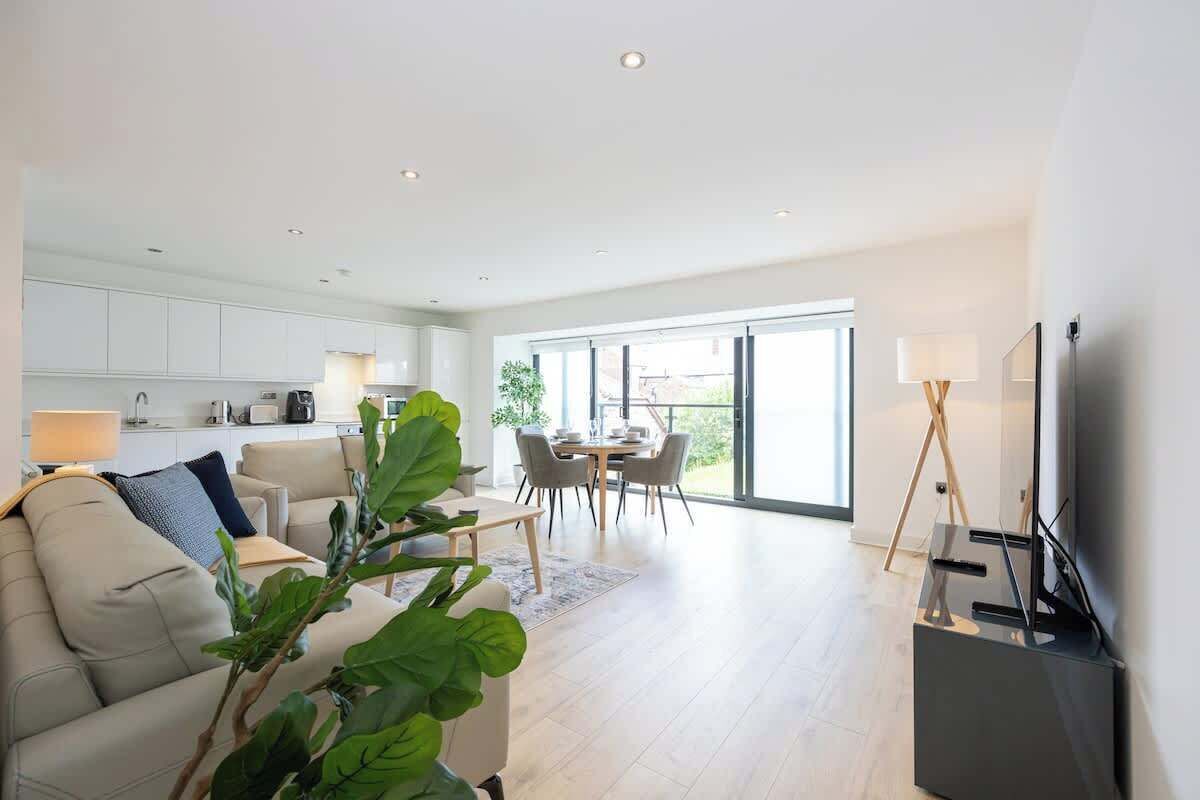 TV, offices