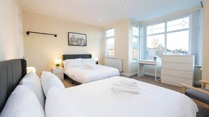 3 bedrooms, desk, iron/ironing board, WiFi