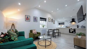 Unclassified image, 2 of 30, button - The Knutsford Loft | Central & Stylish Stay (Cheshire East)