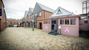 Unclassified image, 5 of 30, button - The Knutsford Loft | Central & Stylish Stay (Cheshire East)