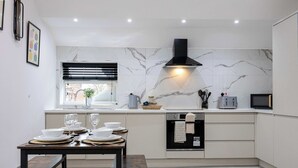 Unclassified image, 3 of 30, button - The Knutsford Loft | Central & Stylish Stay (Cheshire East)