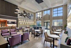 Dining - 3 Sleek Rooms in Houston | Free Parking + Indoor Pool | AMC Spring 10 - 3.1  mi (Houston)