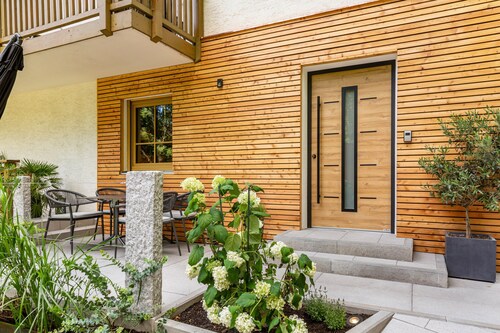 Apartment 'Ferienwohnung Am Schloss Elkofen' mit privater Terrasse und WLAN