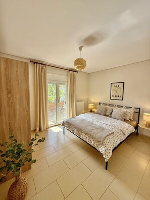 4 Schlafzimmer, Bügeleisen/Bügelbrett, Internetzugang, Bettwäsche