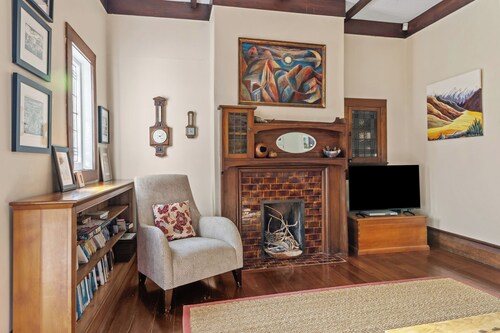 Coastal Retreat close to Devonport Beaches