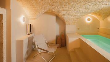Sauna, Massageanwendungen