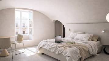 Deluxe Suite | In-room safe, blackout drapes, free WiFi