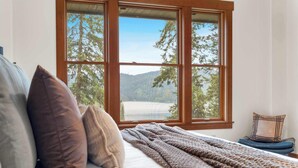 3 slaapkamers, een bureau, wifi, beddengoed