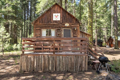 Historic Kelley Cabin at Camp Layman | Romantic Riverside Escape for Two