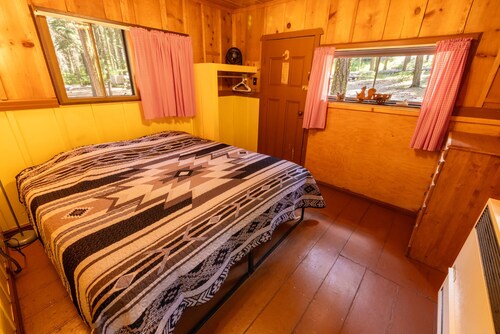 Nimble Squirrel Cabin at Camp Layman | Playful Mountain Retreat with King Bed