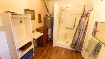 Shower, towels
