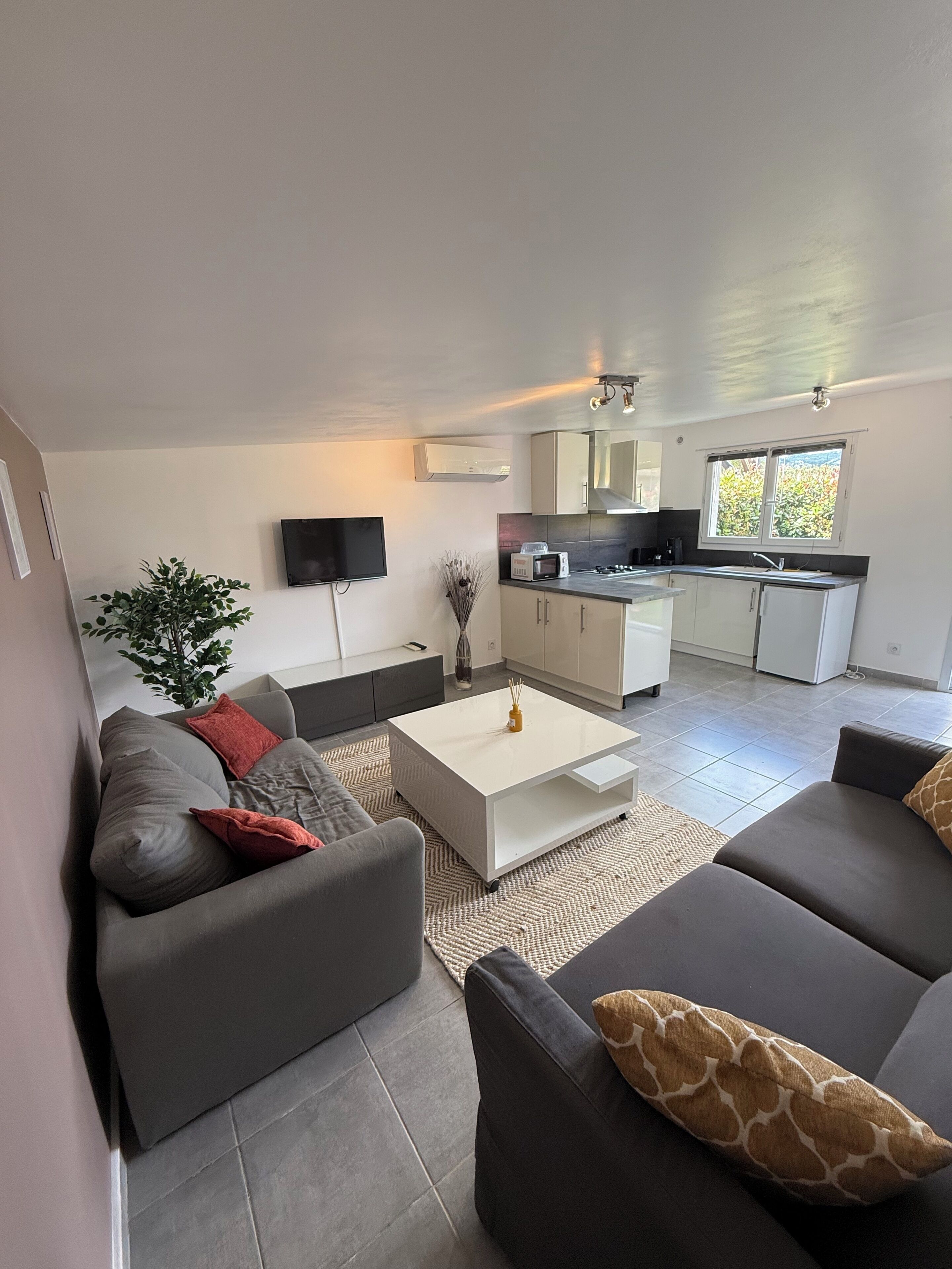 Casa Avvena 3 -Chambre D'hôtes Avec Cuisine - Plage de Palombaggia