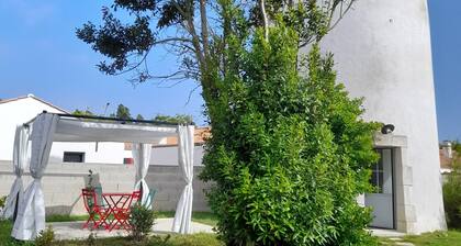 Sleep in a windmill 2 km from the beach!