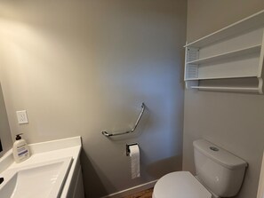 Handtücher, Seife, Toilettenpapier