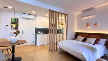 In-room safe, iron/ironing board, travel crib, free WiFi