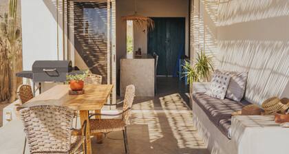 Casa Pakal Cozy 2-bedroom cottage near Cerritos Beach