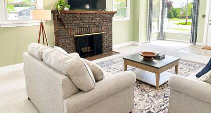 Cornerstone Cottage in Waucoma