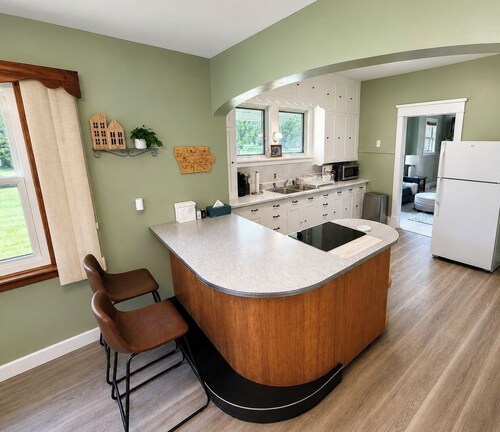 Cornerstone Cottage in Waucoma