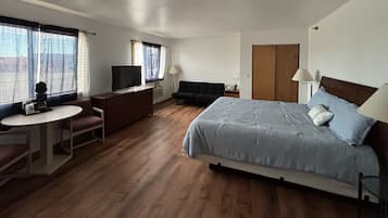 Deluxe Single Room | Desk, laptop workspace, free WiFi