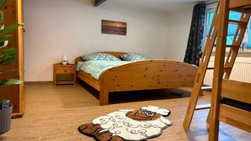 2 bedrooms, free WiFi, bed sheets