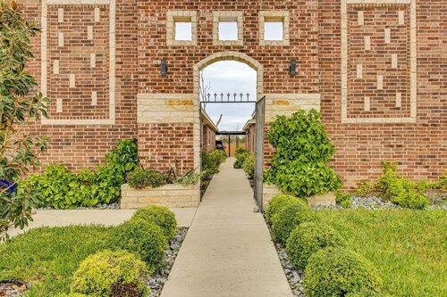 Comfy 1-bedroom apartment with AC in welcoming Edinburg