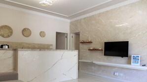 Ảnh chưa phân loại, 2 trong số 32 ảnh, nút