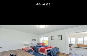 4 Schlafzimmer, Bügeleisen/Bügelbrett, Internetzugang, Bettwäsche