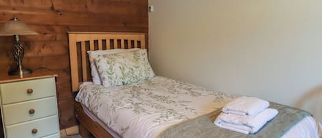 2 bedrooms, free WiFi, individually decorated, individually furnished