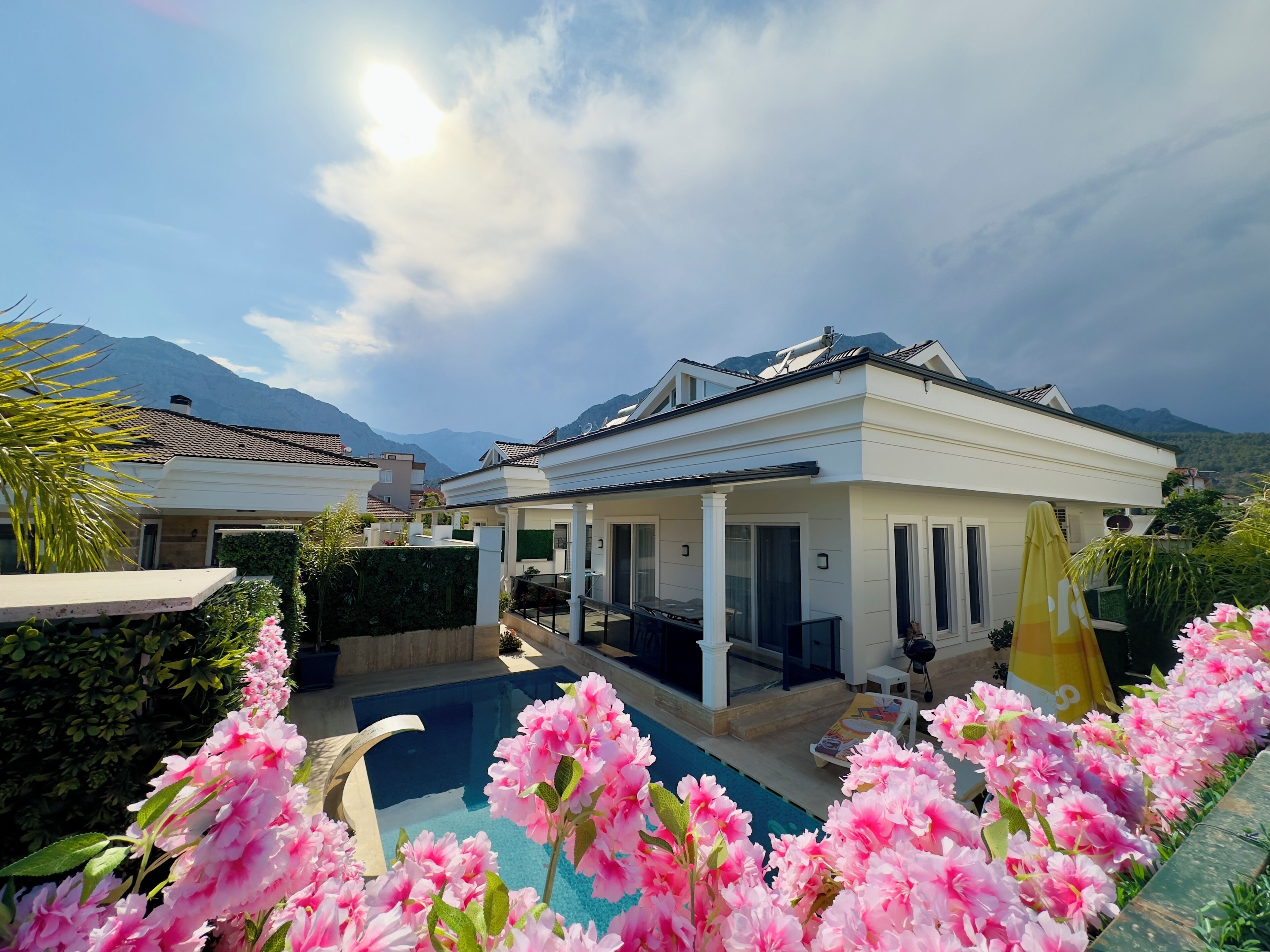 Luxury Villa, Mountain View | Pool