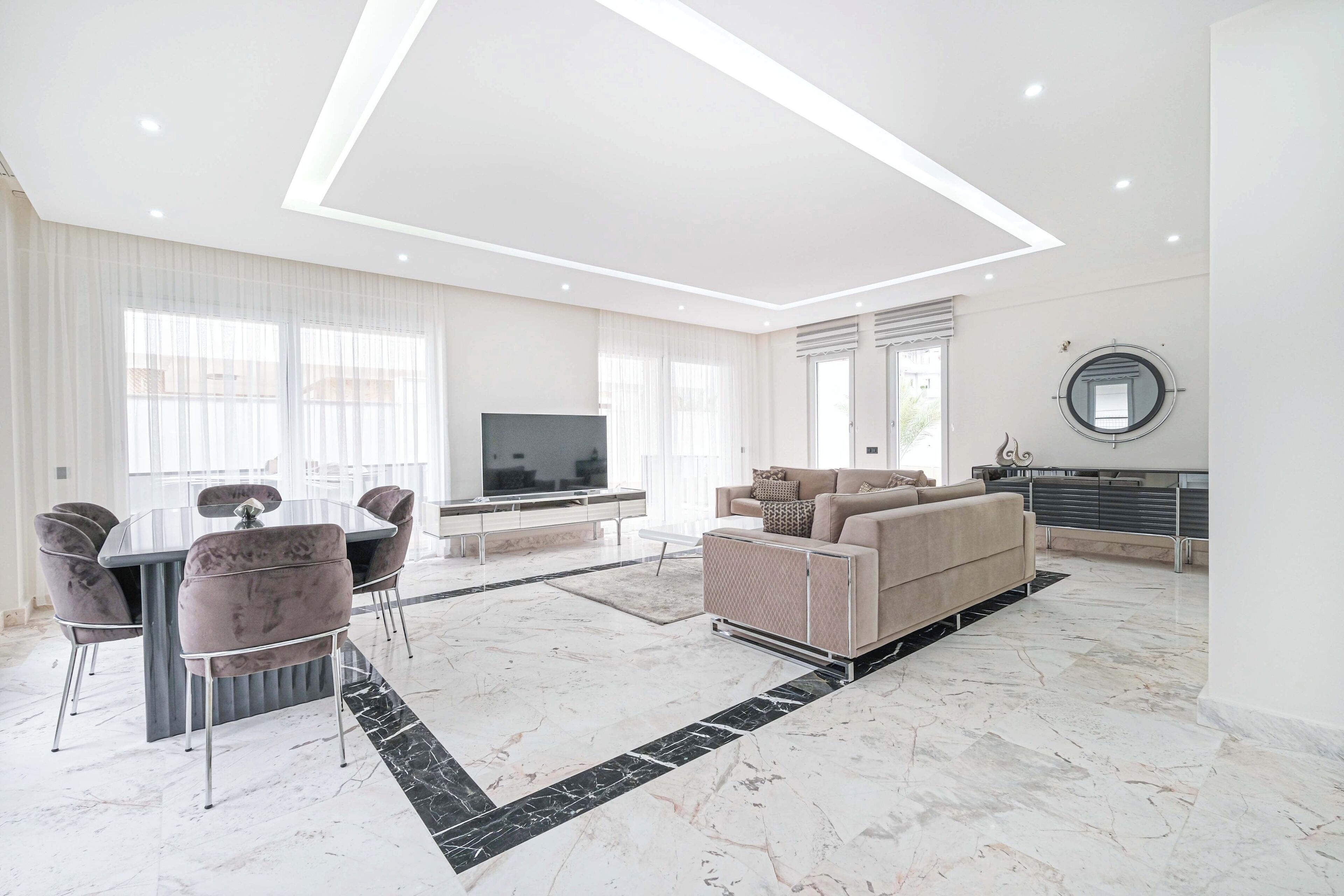 Villa Luxury, vista montagna | Area soggiorno | TV a schermo piatto