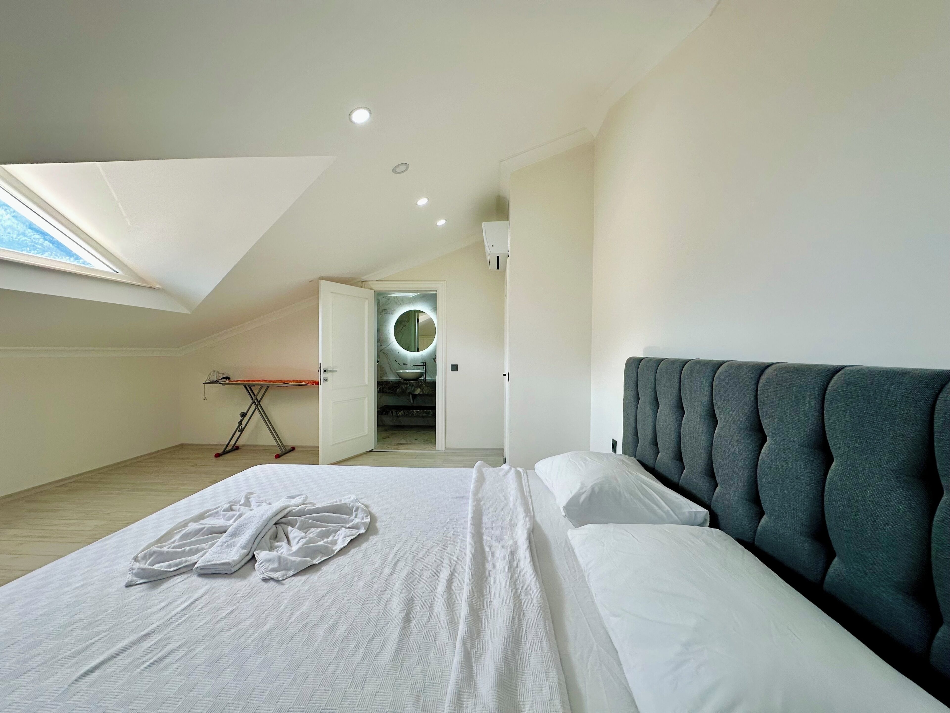 Luxury-Villa, Bergblick | Bügeleisen/Bügelbrett, kostenloses WLAN