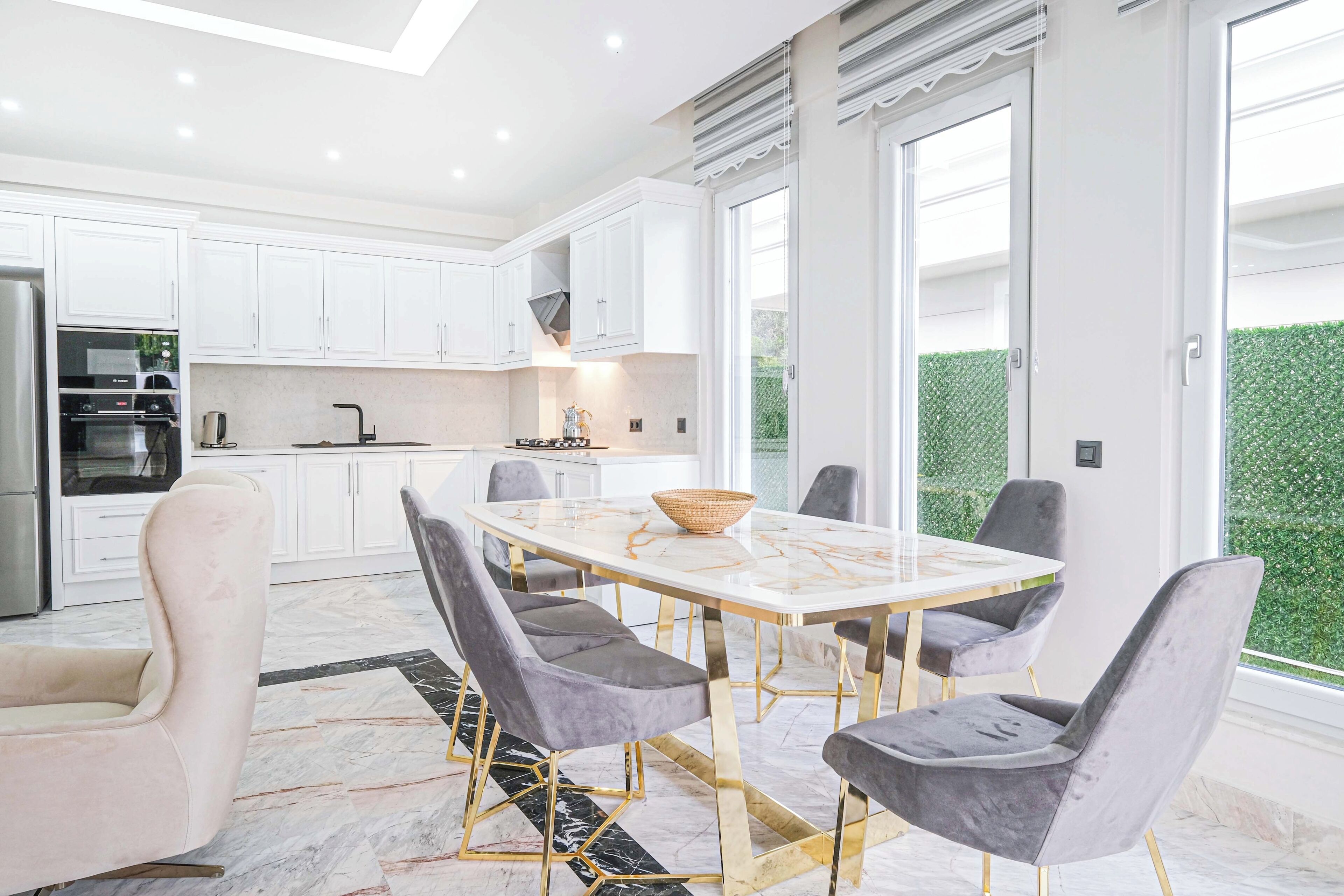 Luxury Villa, Mountain View | Dining