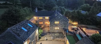 Habberjam Farm Swimming Pool Sauna Hot Tub Fire Pit