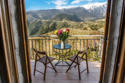 Faris Hotel - Charming Double Room Near Sparta