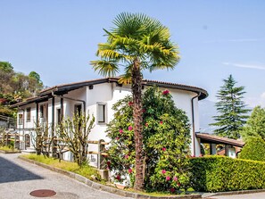 Exterior - Miralago by Interhome (Piazzogna)