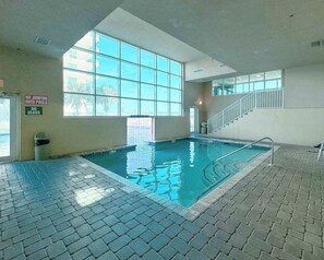 Piscina interna, piscina externa