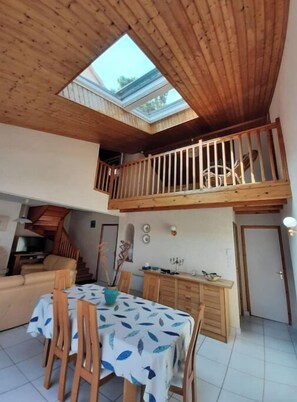 Dining - VILLA ROSAMUNDE (Jard-sur-Mer)