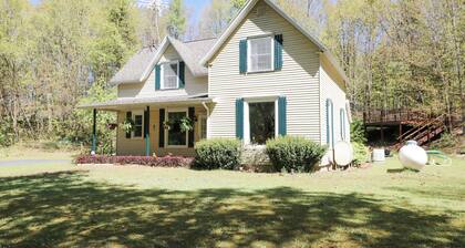 Country Oasis 4-bedroom farmhouse in tranquil Shelby with cozy charm