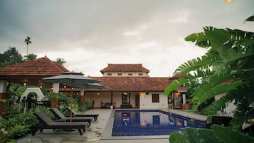Udendørs pool