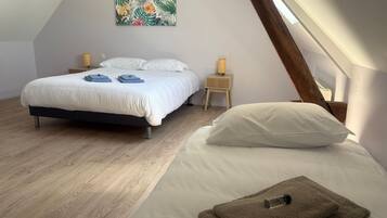 Free WiFi, bed sheets
