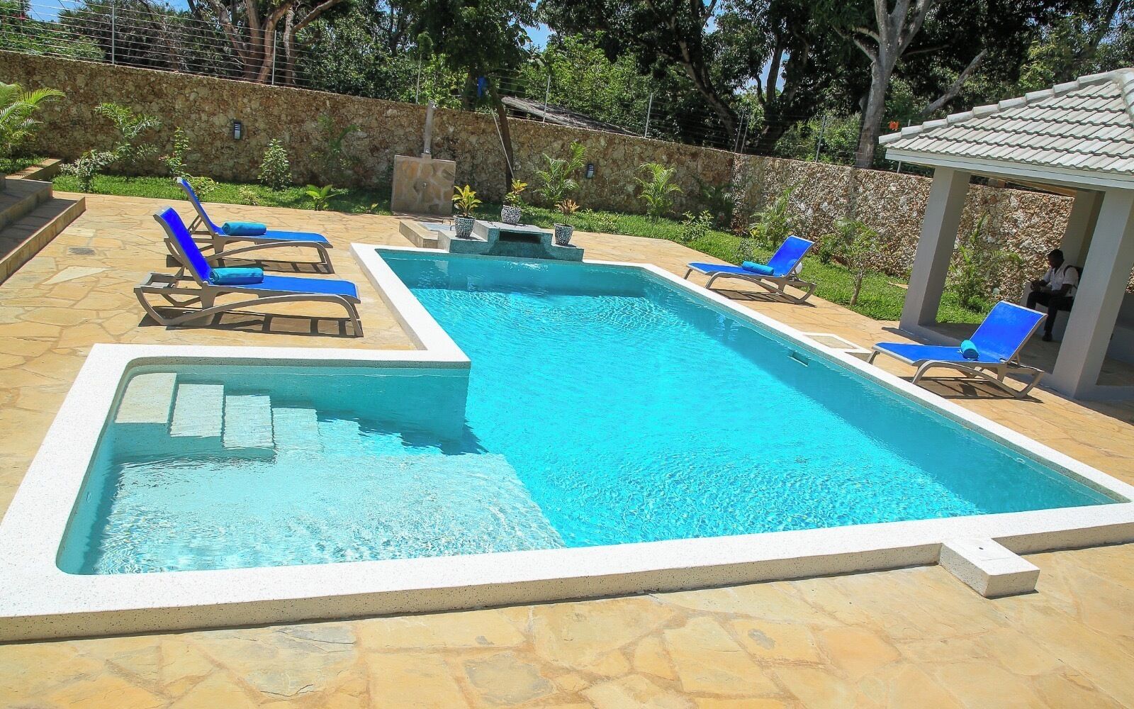 Udendørs pool