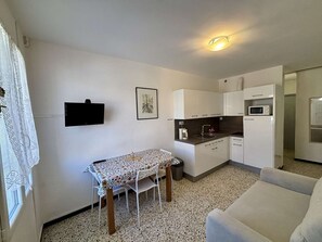Interior - Air-conditioned apt near beach - 4 guests (Port-la-Nouvelle)
