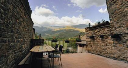 Charming mountain house, pets welcome