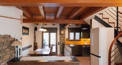 Charming mountain house, pets welcome