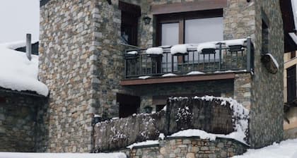Cozy House near Aigüestortes Park, 6 ppl, Pets welcome
