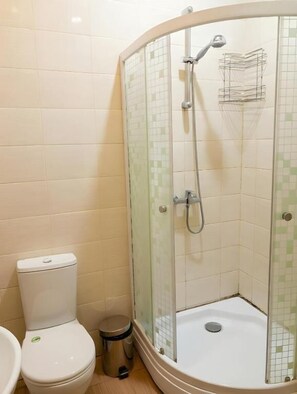 Apartamento premium, sacada, vista para a cidade | Banheiro